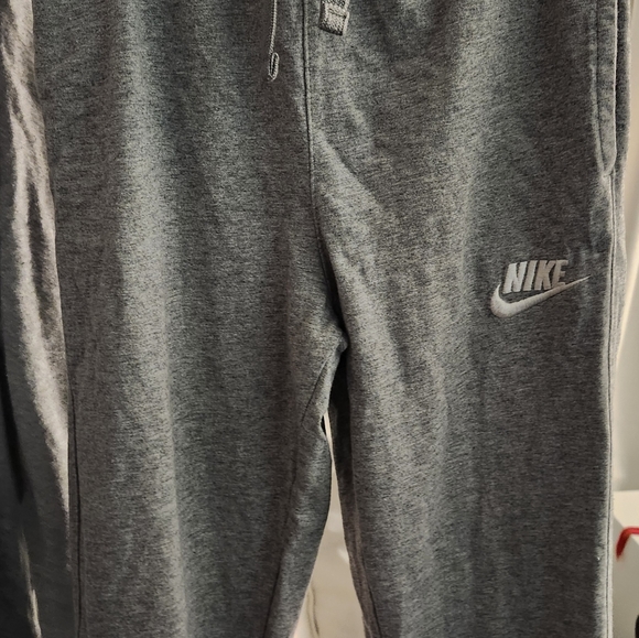 Nike Boys Gray Matching set Full-Zip Fleece Hoodie size Large and Joggers medium - Picture 2 of 5